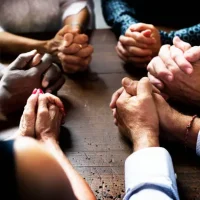 fingers-praying-together